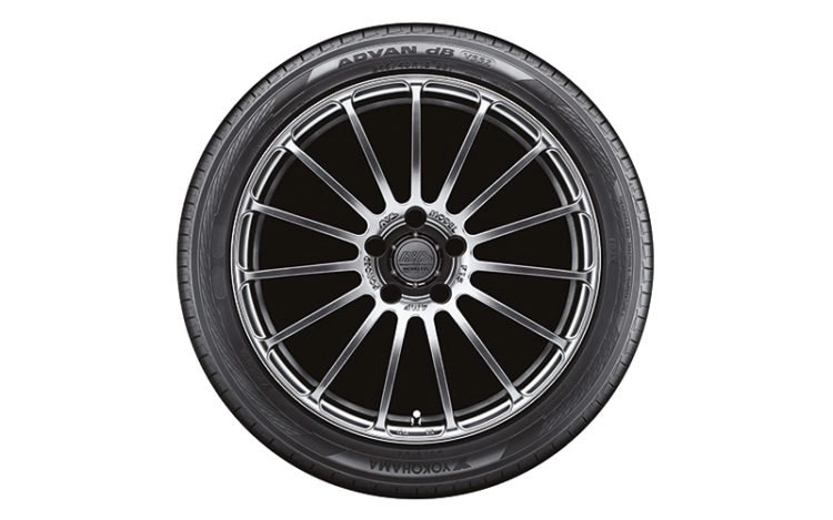 Шина Yokohama Advan dB V552 245/45 R20 103Y летняя 