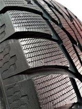 Kumho WinterCraft SUV Ice WS51 265/60 R18 114T без шипов  - фото 3