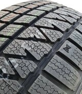 Kumho WinterCraft WS71 SUV 255/70 R15 108T без шипов  - фото 2