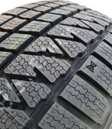 Kumho WinterCraft WS71 SUV 295/40 R20 110V без шипов  - фото 3