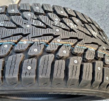 KUMHO WInterCraft Ice WI32 215/60 R16 99T 