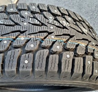 KUMHO WInterCraft Ice WI32 215/60 R16 99T 