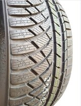 Kumho WinterCraft WP72 245/35 R19 93 W без шипов  - фото 3