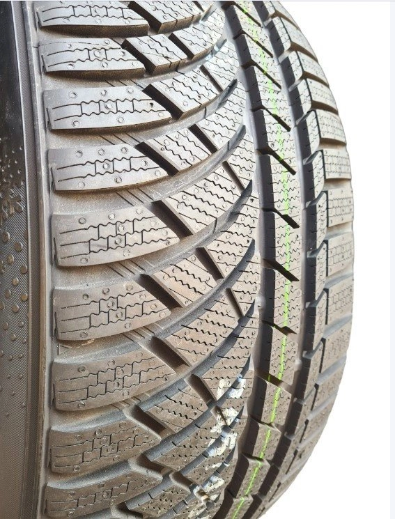 Kumho WinterCraft WP72 245/35 R20 95 W без шипов  - фото 4