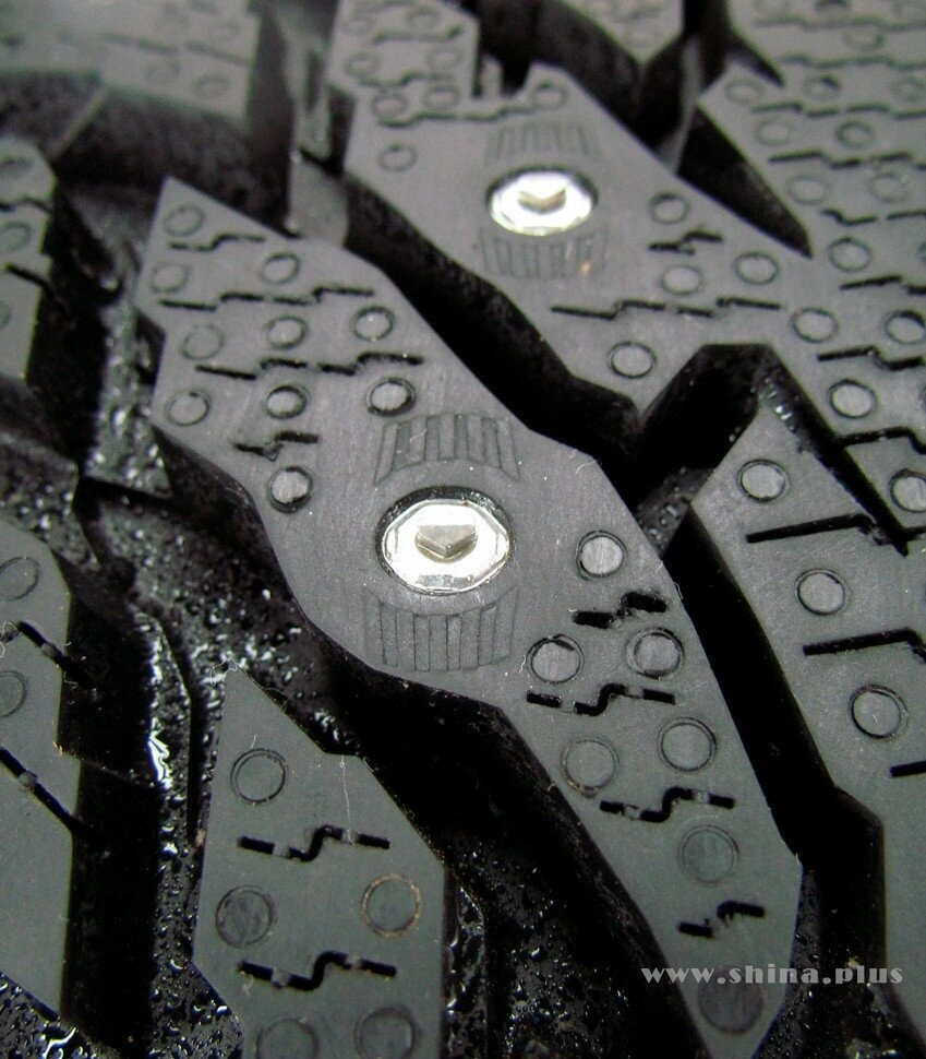 Nokian Hakkapeliitta 9 SUV 215/65 R17 103 T с шипами  - фото 2