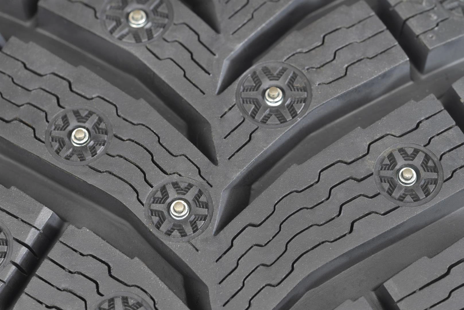 Шина Michelin X-Ice North 4 215/65 R17 103T зимняя  - фото 3