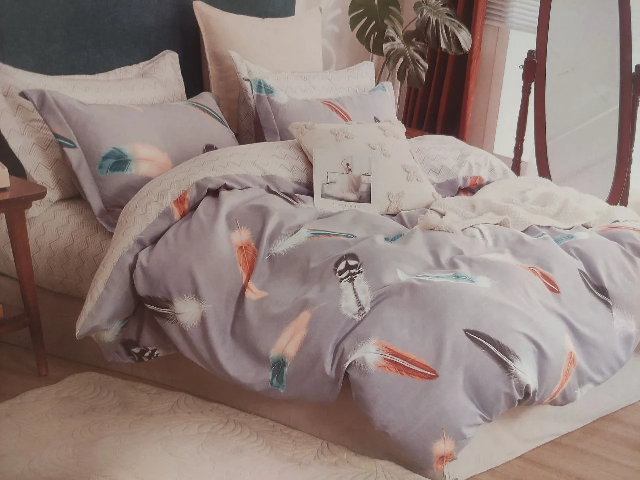Комплект постельного белья Moontex Цветные перья двуспальный 