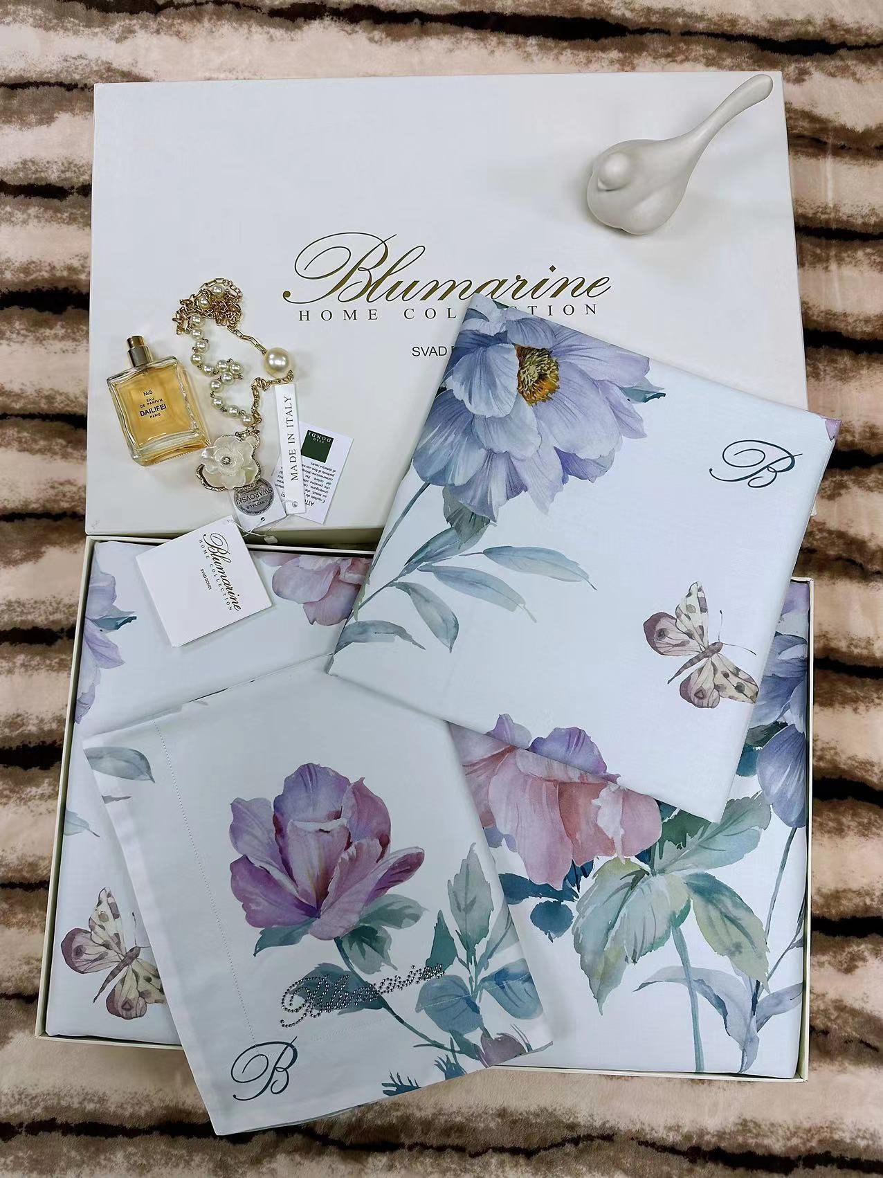 Комплект постельного белья Apollo Bedding Sweet Home Textile Beddings Flowers 2 СП белый  Комплект постельного белья Apollo Bedding Sweet Home Textile Beddings Flowers 2 СП белый