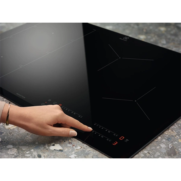 Индукционная варочная поверхность Electrolux IPES6452KF - фото 2