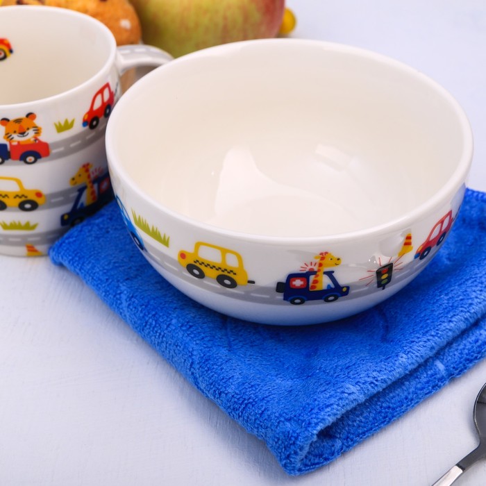 Набор детской посуды "Гонщик", кружка 250 мл, тарелка глубокая 13 см, полотенце 30 х 30 см 
