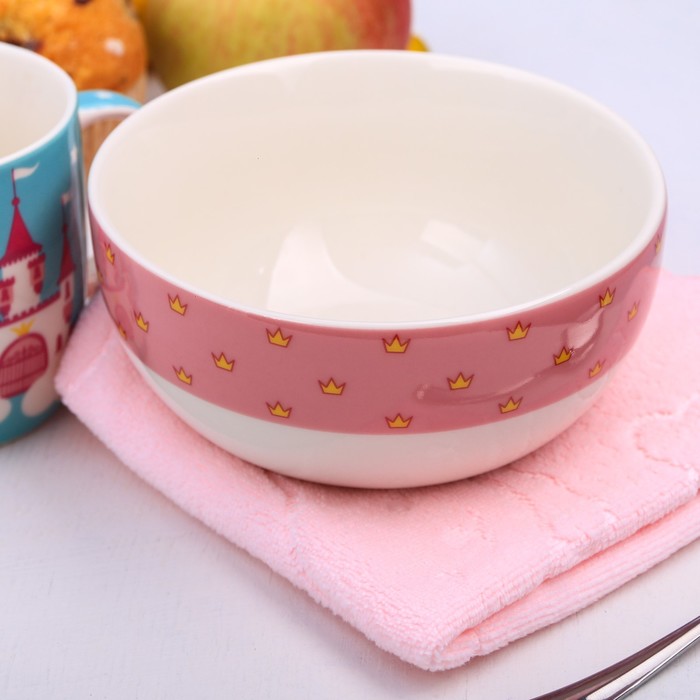 Набор детской посуды "Принцесса", кружка 250 мл, тарелка глубокая 13 см, полотенце 30 х 30 см 