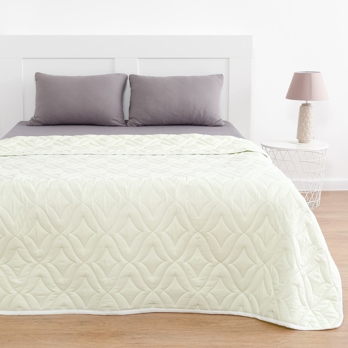 Одеяло Праздничное 140х205 см, полиэфирное волокно 200гр/м, микрофибра, пэ 100% 