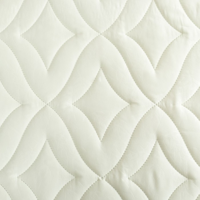 Одеяло Праздничное 172х205 см, полиэфирное волокно 200гр/м, микрофибра, пэ 100% 