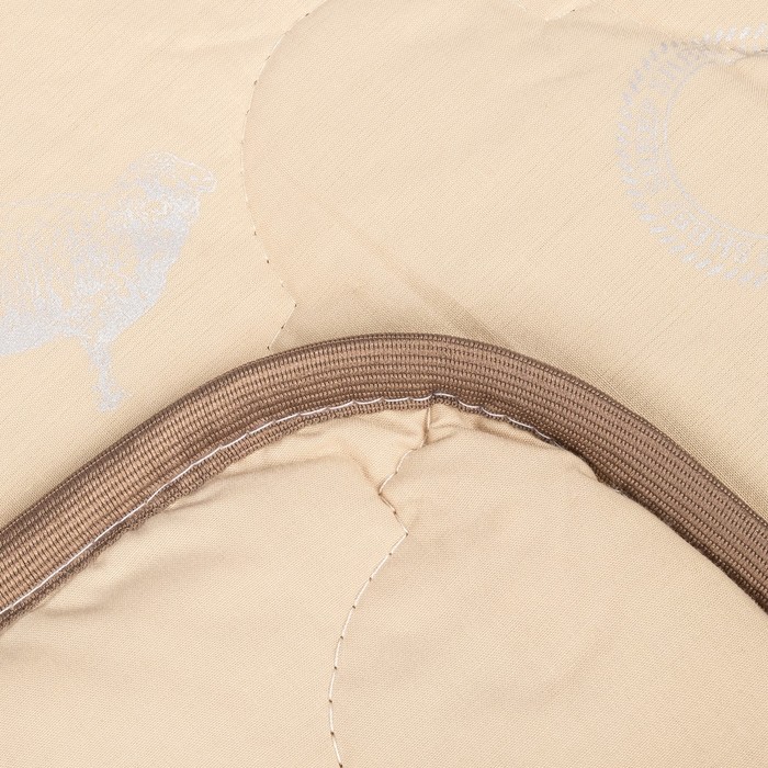 Одеяло облегчённое Адамас "Овечья шерсть", размер 140х205 ± 5 см, 200гр/м2, чехол тик 