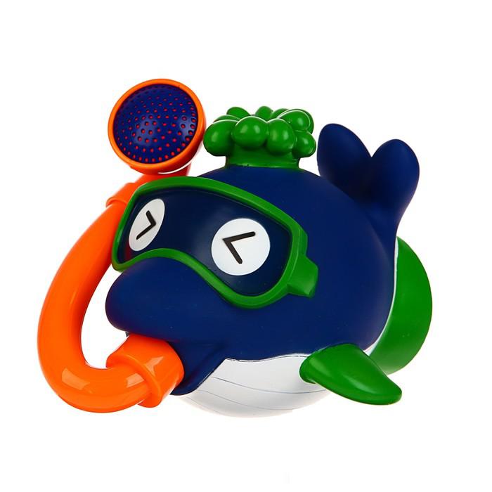 Игрушка для купания «Кит в маске» с лейкой 