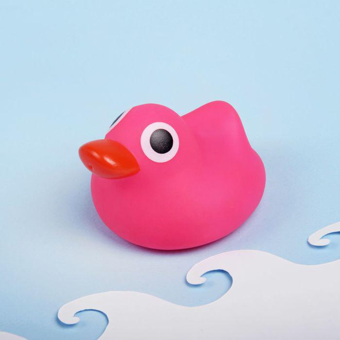 Игрушка для ванны «Уточка» с пищалкой, цвет МИКС 