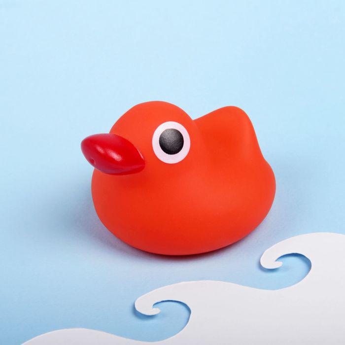 Игрушка для ванны «Уточка» с пищалкой, цвет МИКС 