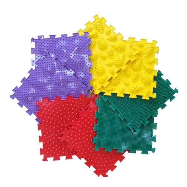 Орто Пазл: Коврик массажный "Полезные Шаги" Chicco (микс)