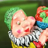 Садовая фигура "Гном с овощами", жёлтый колпак, 37 см  - фото 2