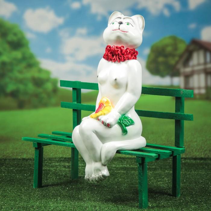 Садовая фигура "Кошка на скамейке" 