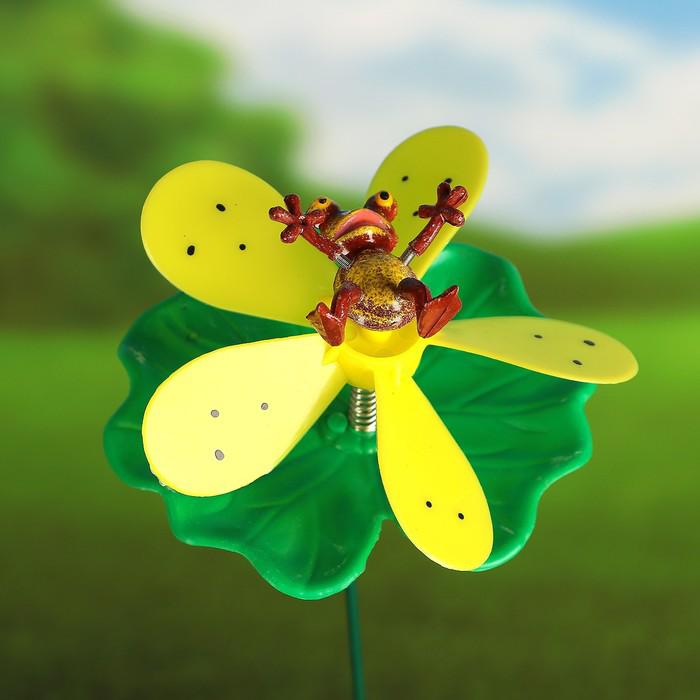 Декоративный штекер "Лягушка на цветке" с пропеллером, микс 