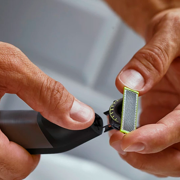 Триммер Philips OneBlade Pro 360 (QP6652/61) - фото 6