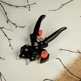 Секатор прививочный, пластиковые ручки 