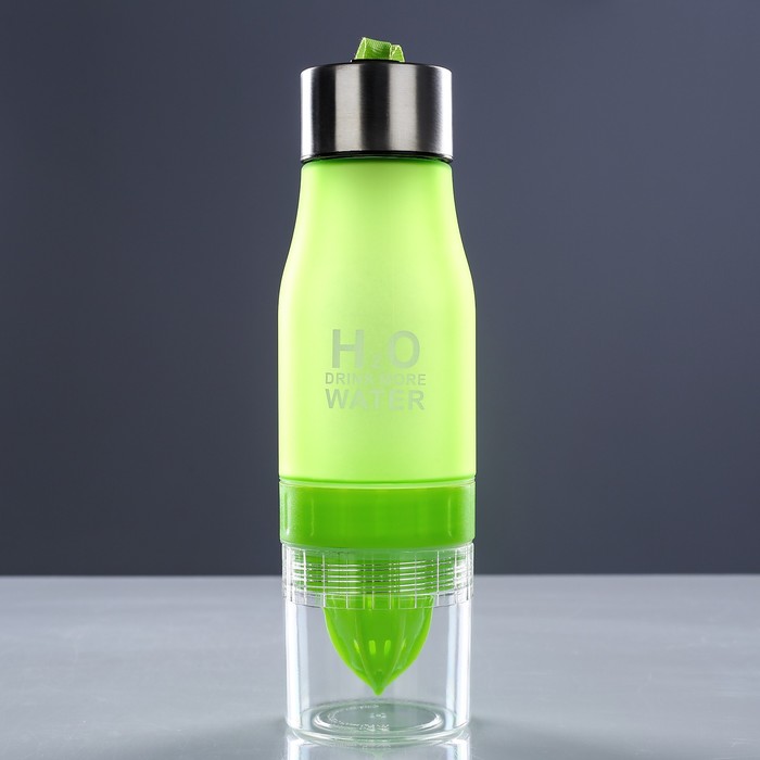 Бутылка для воды "H2O", 750 мл, с отсеком для фруктов и выжималкой, матовая, микс, 7х24 см 