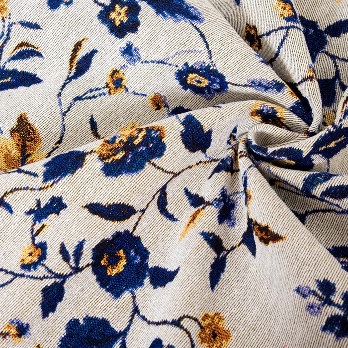 Скатерть из гобелена "Этель" Морозные цветы с бахромой, 140х160 ± 2 см 