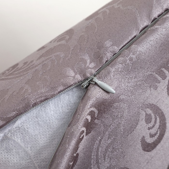 Декоративная подушка «Этель» 40×40 см Дамаск PEWTER, 100% п/э 