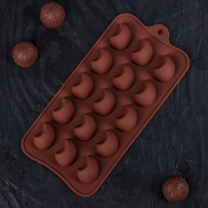 Мұз бен шоколадқа арналған қалып 21,5 х 10,4"Жарты Ай", 15 ұяшық, түсі шоколад 