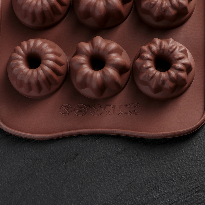Форма для льда и шоколада 22х10,5х1,5 см "Кексики", 15 ячеек 