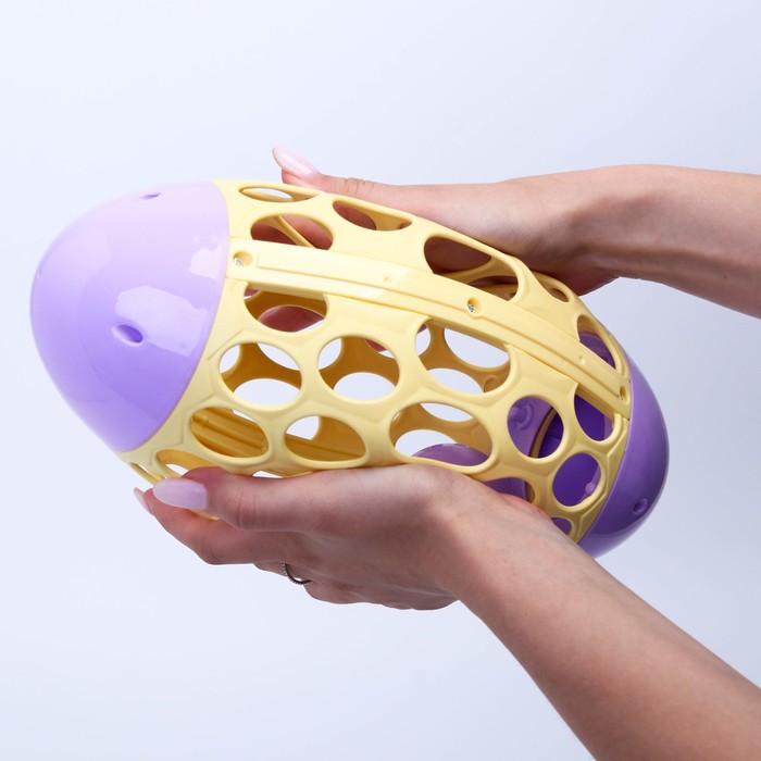 Развивающая игрушка - погремушка «Мяч овал», эластичный 