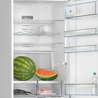 Холодильник Bosch KGN39LW32R