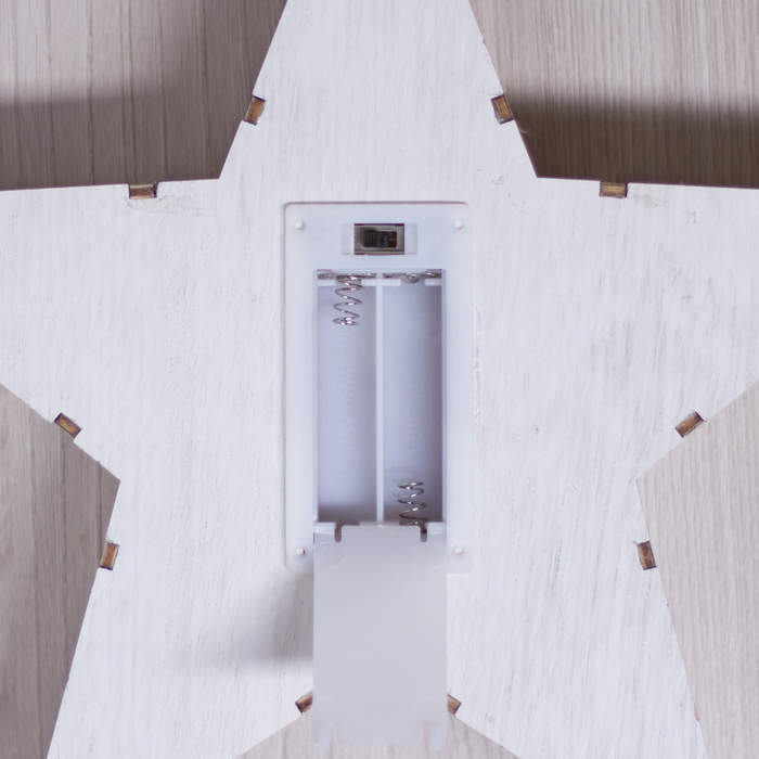 Фигура деревянная "Звезда со Снеговиком", 22х22х4 см, 2*AАA (не в компл.) 6 LED, красный фон 