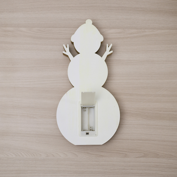 Фигура деревянная "Снеговик в шапочке", 29х15х2.5 см, 2*AA (не в компл.) 5 LED, белая 