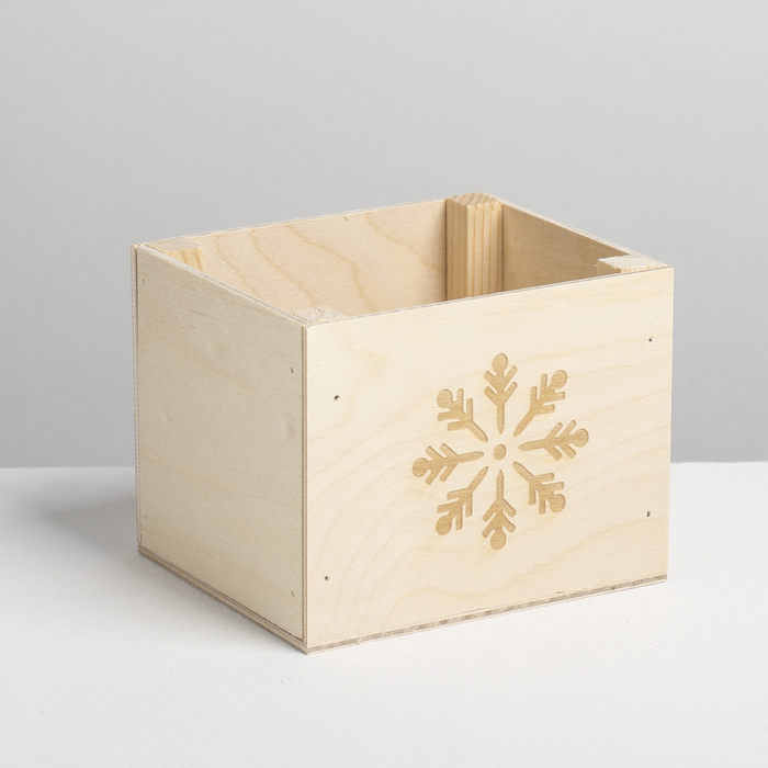 Кашпо деревянное «Снежинка», без ручки, 12.5 × 10.5 × 9.5 см 