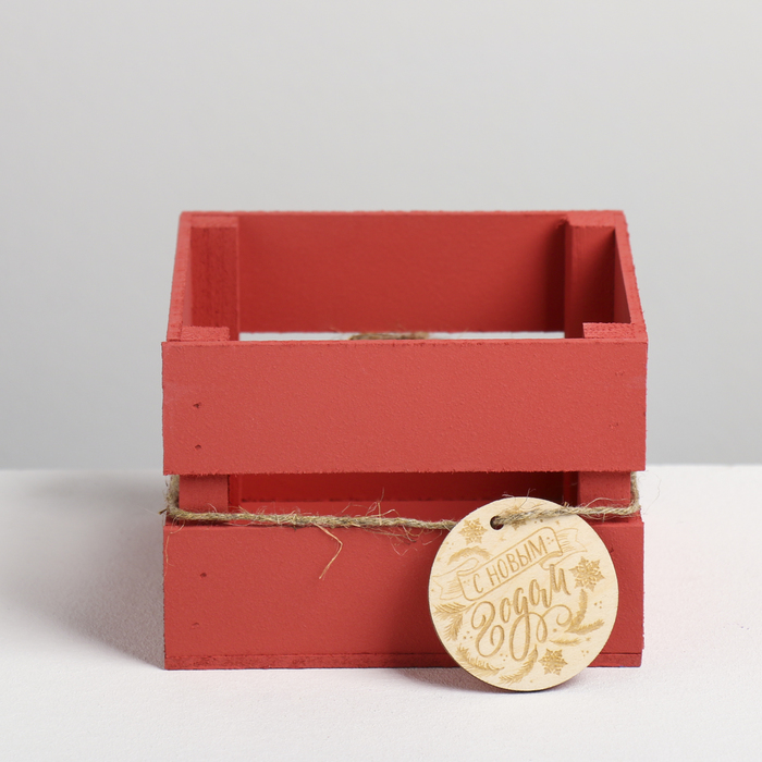 Деревянный ящик реечный «С Новым годом», 13 × 13 × 9 см, с шильдиком на бечёвке 