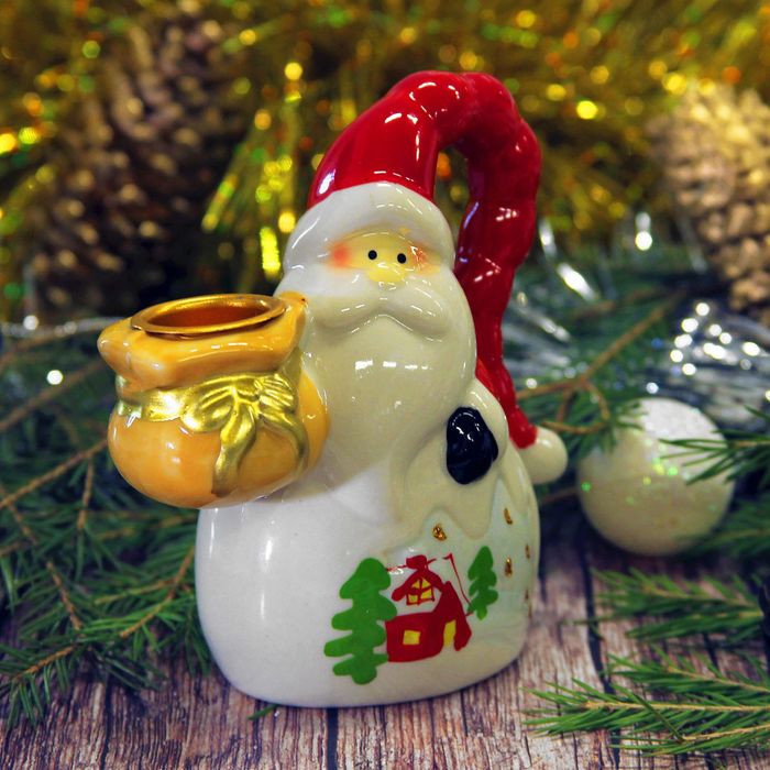 Сувенир керамика подсвечник "Дед Мороз в длинном красном колпаке" 10х8,5х4,6 см 