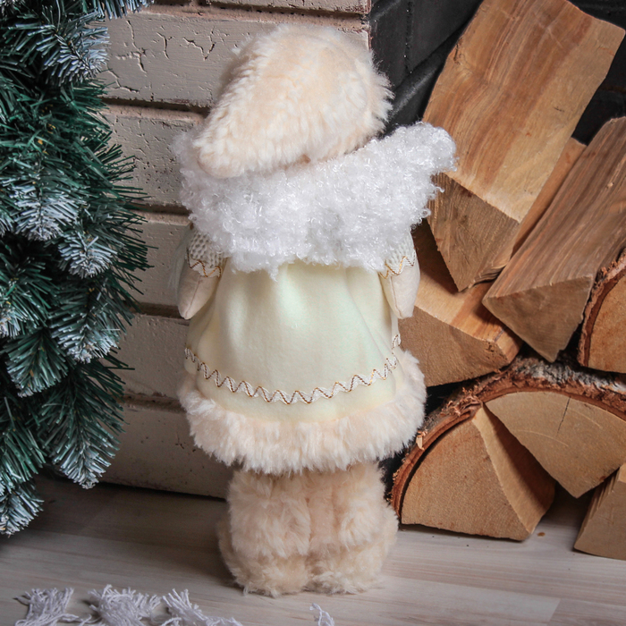 Кукла интерьерная "Девочка-ангелочек в меховых валенках" 40 см 