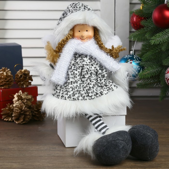Кукла интерьерная "Ангел-девочка в чёрно-белой шубке с висячими ножками" 50 см 
