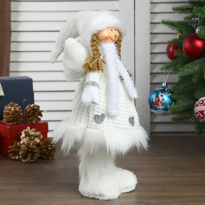 Кукла интерьерная "Ангел-девочка в белом платье с сердечками" 35 см 