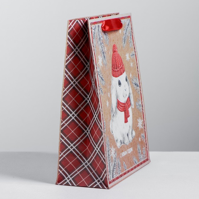 Пакет крафтовый вертикальный «Зайчик», MS 18 × 23 × 8 см 