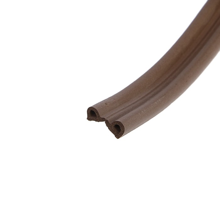 Уплотнитель резиновый TUNDRA krep, профиль Р, размер 5.5 х 9 мм, коричневый, в упаковке 6 м 