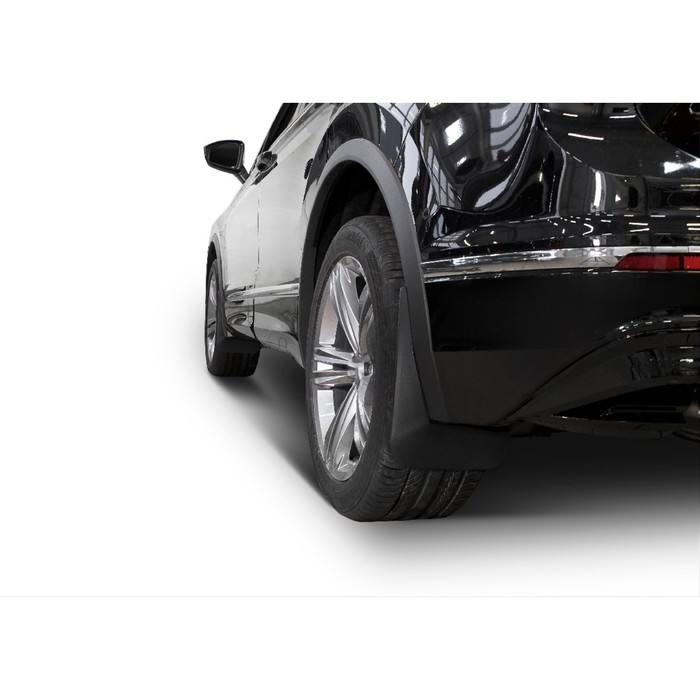 Брызговики передние Rival для Volkswagen Tiguan II (SportLine) 2016-н.в., полиуретан, 2 шт., с крепежом, 25805005 