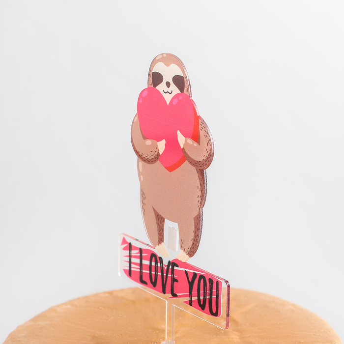 Топпер на торт 14,5x8 "Влюблённый ленивец" 