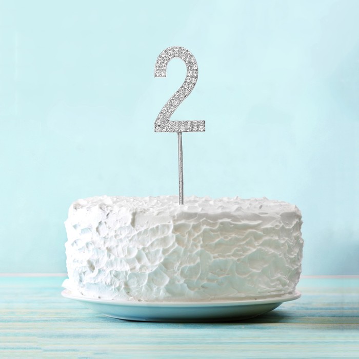 Топпер для торта "2" со стразами, цвет серебро 
