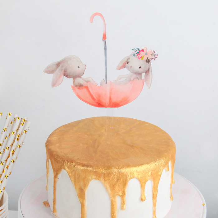 Топпер на торт «Кролики в зонтике» 