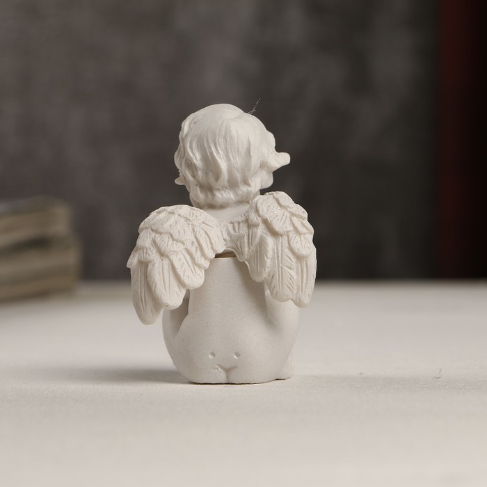 Сувенир полистоун "Белоснежный ангел с сердцем-кристаллом" МИКС 5,5х3,6х3,8 см 