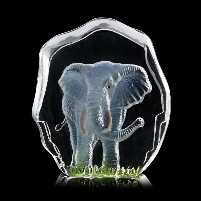 8 слоников. Слоник стекло. Стеклянный Слоник. Стеклянные слоники 7 штук. Слон в слоне стекло.